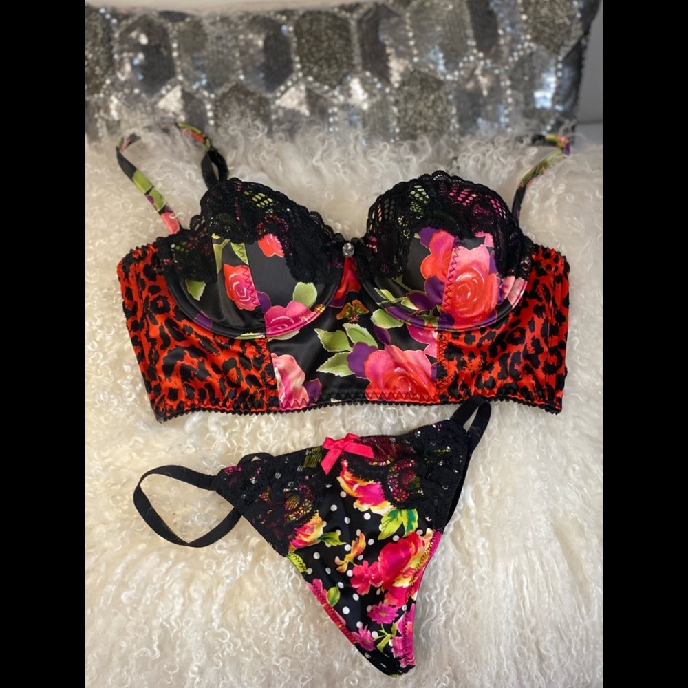 NWOT Victoria’s Secret Lace Rose Leopard Bustier Bra Set 34B Matching Panties